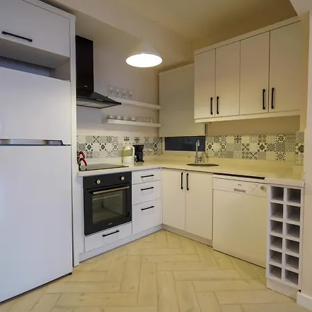 Stylish Apartment With Balcony And Central Location In Muratpasa, Antalya Apartament Antalya