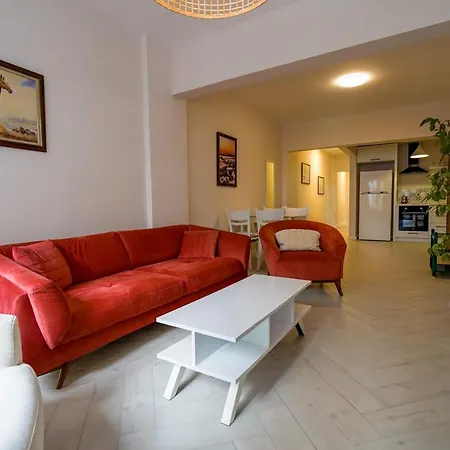 Stylish Apartment With Balcony And Central Location In Muratpasa, Antalya Apartament *
